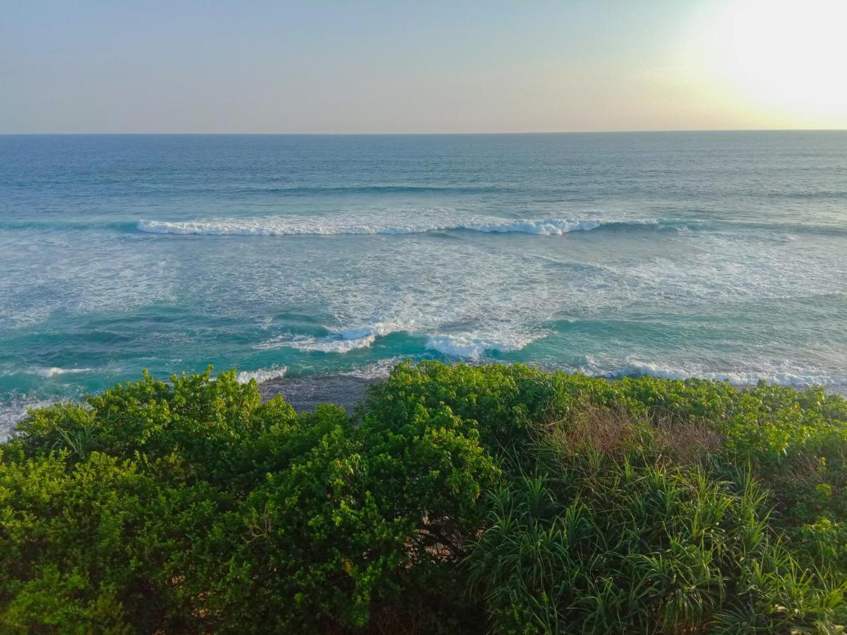Ara Beach Resort Mirissa Ngoại thất bức ảnh