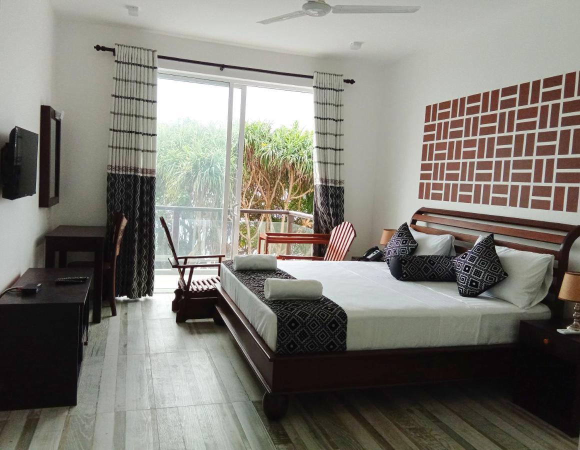 Ara Beach Resort Mirissa Ngoại thất bức ảnh